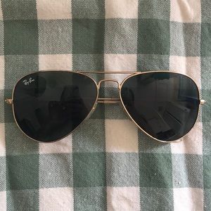 Ray-Ban sunglasses rb3025